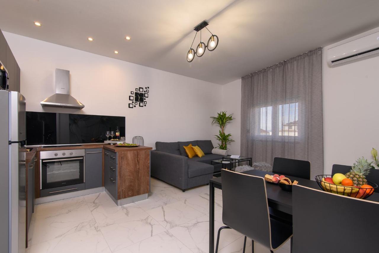 Batinic Apartments Kastela Luaran gambar